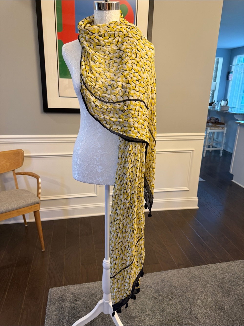 Lightweight Ann Taylor Yellow Patterned Women's Scarf/Sarong